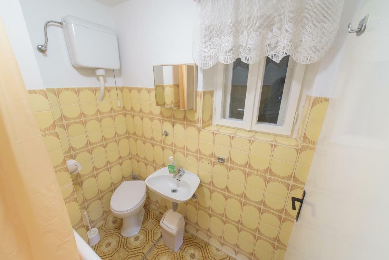Apartman Lucijan Kaštela Kültér fotó