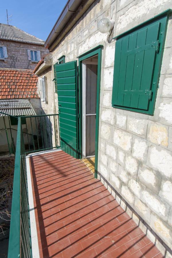 Apartman Lucijan Kaštela Kültér fotó