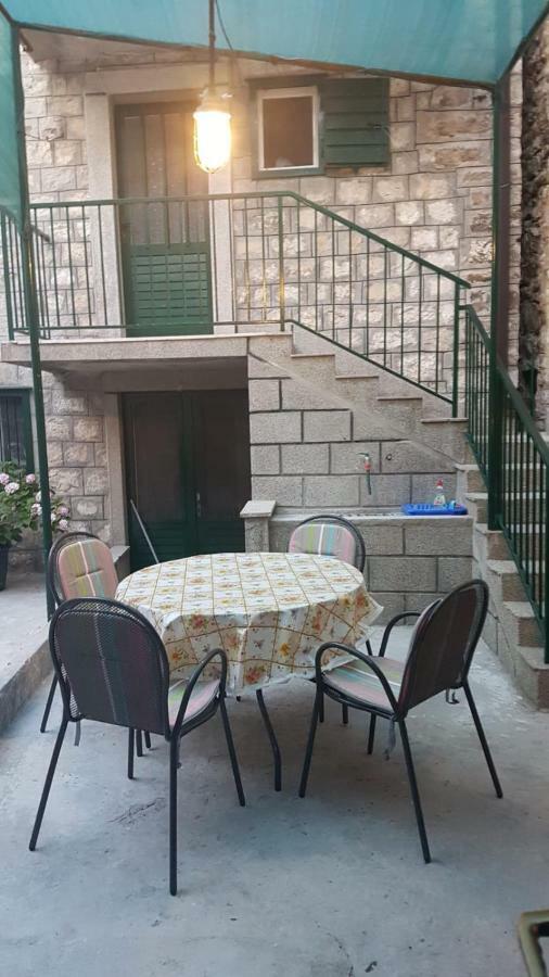 Apartman Lucijan Kaštela Kültér fotó